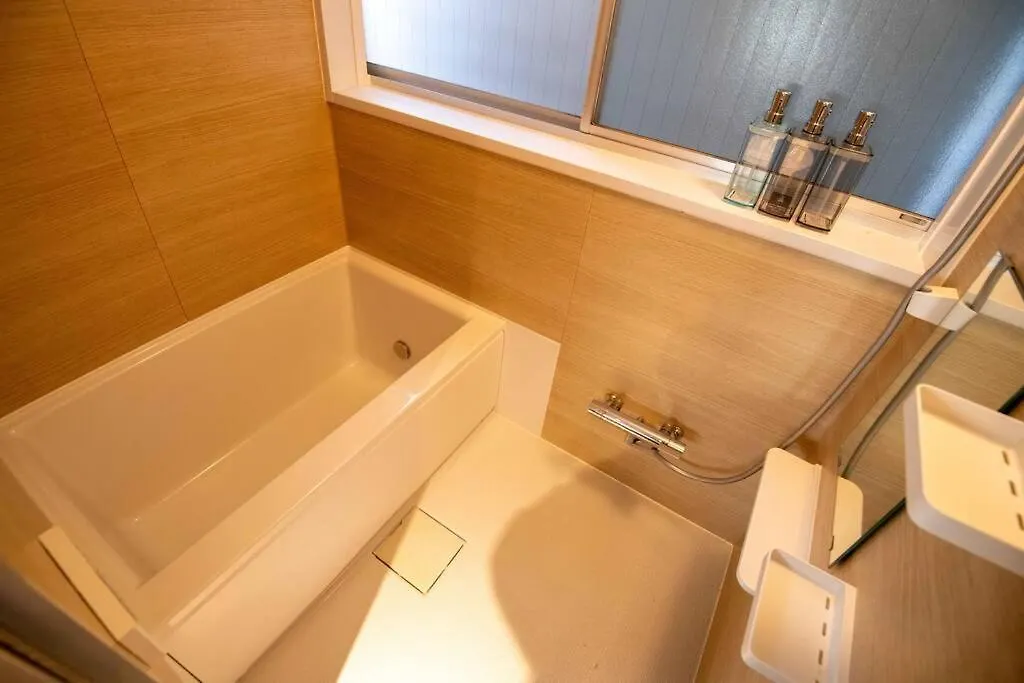 12月オープン/四ツ木駅まで8分 /収容人数6/丸貸し切り Apartment Tokyo
